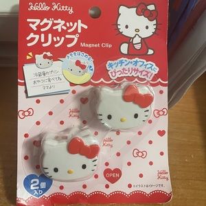 Hello Kitty Magnet Clips
